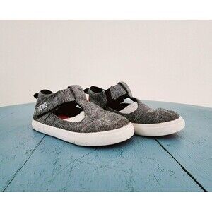 TOMS TINY JOON BABY FLATS SIZE: T6 (Gently Used)